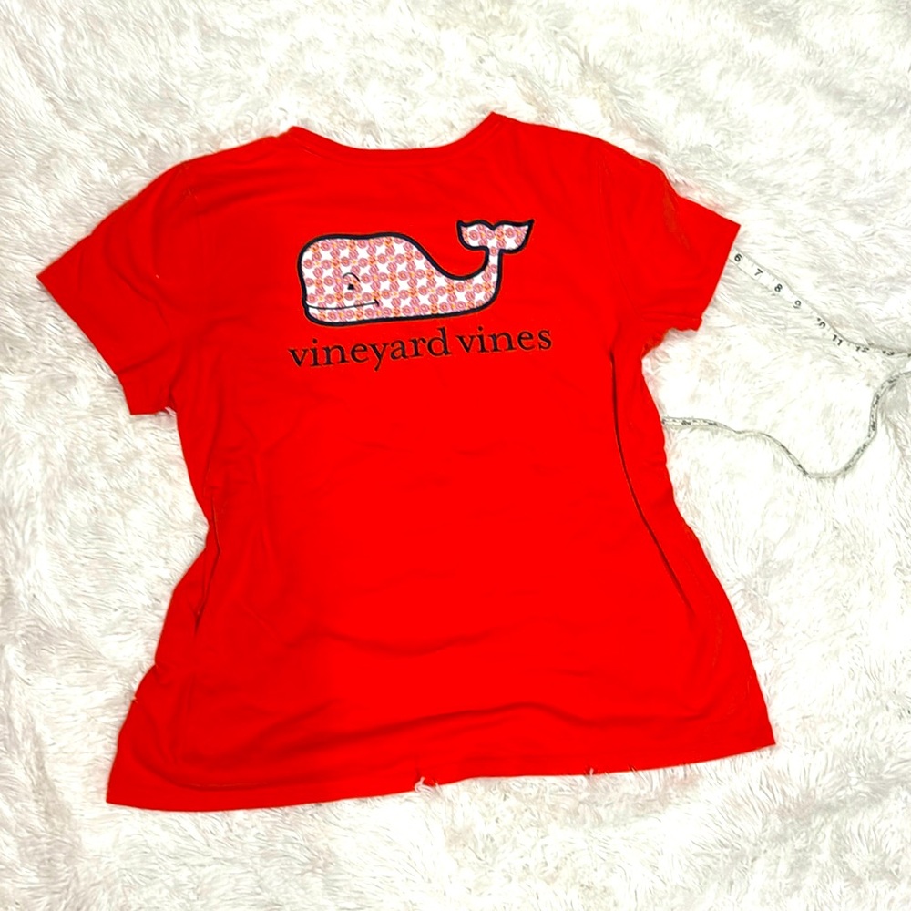 Women’s vineyard vines tshirt